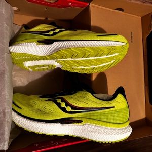 Saucony Triumph 19 NWB